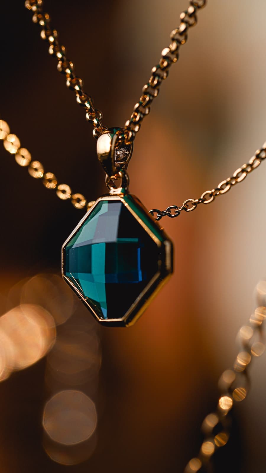 Aurora Pendant