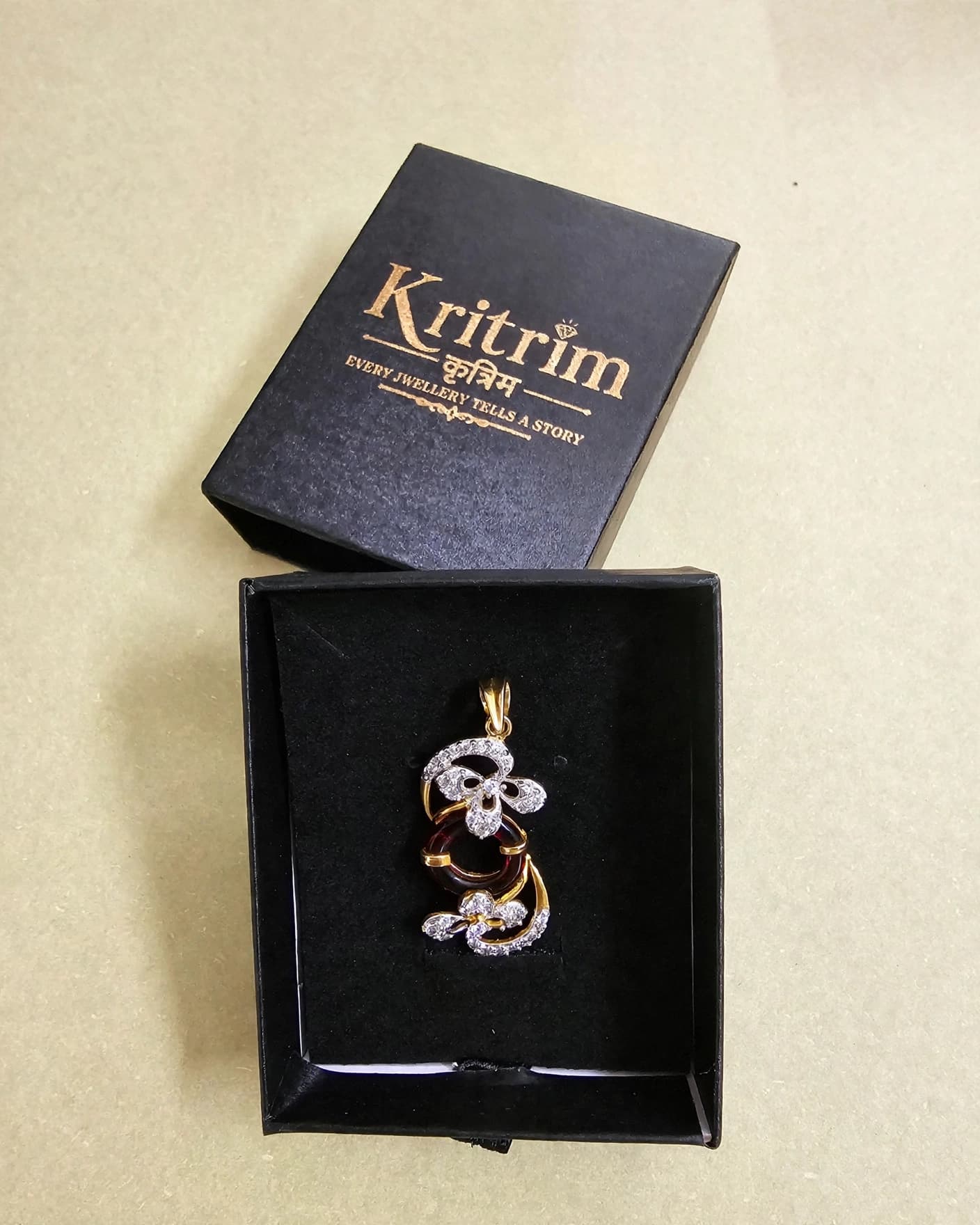 Surkh Ruby-Ring CZ Pendant