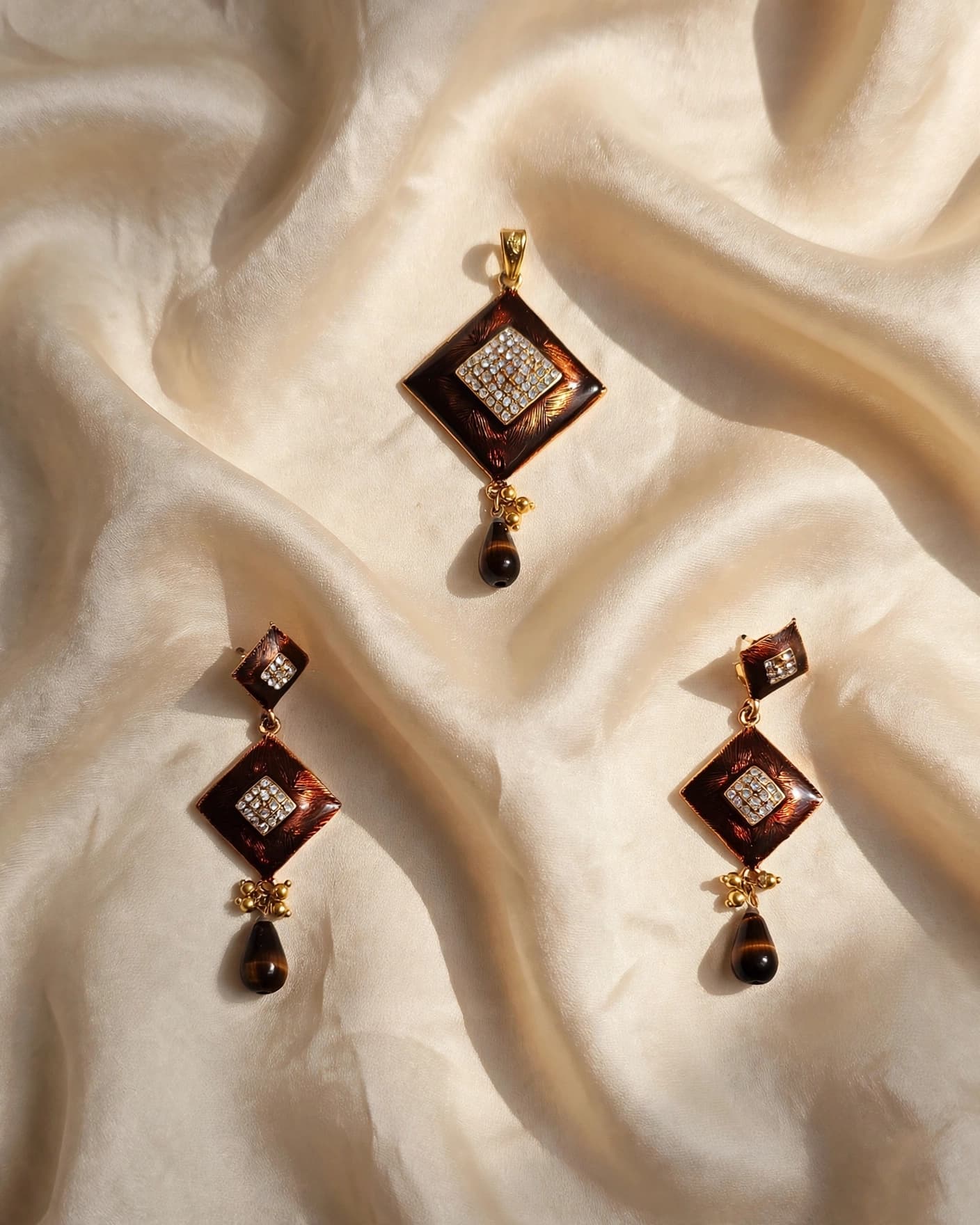 Kaveri Bronze Enamel Pendant Set